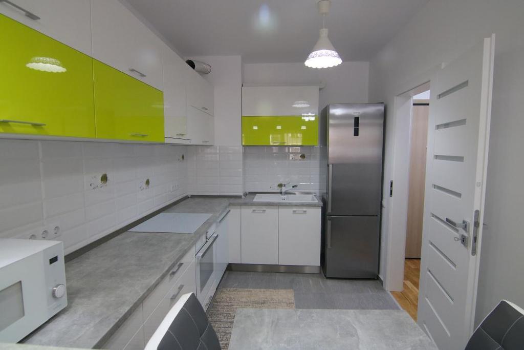 Hotel Platinia Cluj-Napoca Ngoại thất bức ảnh A modern kitchen
